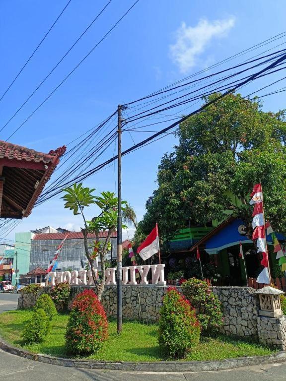 Nyiur Resort Hotel Pangandaran Buitenkant foto